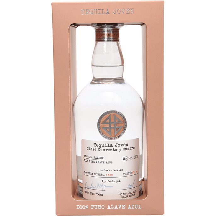 Clase Cuarenta y Cuatro Joven Tequila 750 ml - Cork & Mash